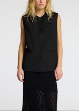 Load image into Gallery viewer, SLFABBI VEST | BLACK SELECTED