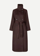 Load image into Gallery viewer, SAHANNE COAT | BLACK COFFEE SAMSOE SAMSOE