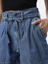 Load image into Gallery viewer, OBJGOLORA LO 2/4 DENIM SHIRT | MEDIUM BLUE DENIM OBJECT