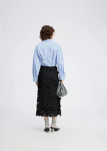 Load image into Gallery viewer, POMI SKIRT | BLACK MUNTHE