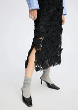 Load image into Gallery viewer, POMI SKIRT | BLACK MUNTHE