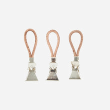 Load image into Gallery viewer, Towel clip leather Meraki