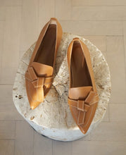 Load image into Gallery viewer, ALLY LEATHER BALLERINES | COGNAC