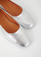 Load image into Gallery viewer, BALLERINA | SILVER METALLIC