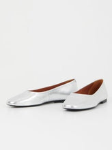 Load image into Gallery viewer, BALLERINA | SILVER METALLIC