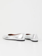 Load image into Gallery viewer, BALLERINA | SILVER METALLIC
