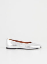 Load image into Gallery viewer, BALLERINA | SILVER METALLIC