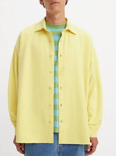 Load image into Gallery viewer, LEVIS SKATE BUTTON UP FLEECE | CUSTARD