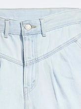 Load image into Gallery viewer, FEATHER WEIGHT MOM SHORT | POOLE PARTY - BLUE LEVI'S
