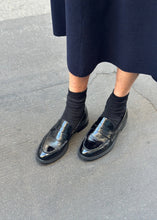 Load image into Gallery viewer, AMINA LOAFER LEATHER | BLACK PATENT VAGABOND VAGABOND AT MELLOW CONCEPT