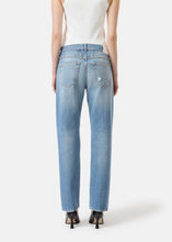 Load image into Gallery viewer, JONTA RELAXED JEAN | MID BLUE CLOSED