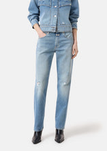 Load image into Gallery viewer, JONTA RELAXED JEAN | MID BLUE CLOSED