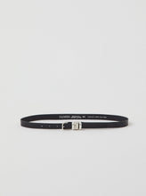 Load image into Gallery viewer, Leather belt in black from Closed