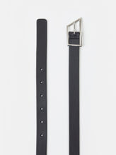 Load image into Gallery viewer, NARROW BELT LEATHER | BLACK CLOSED