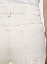 Load image into Gallery viewer, PEDAL PUSHER JEANS | IVORY CLOSED