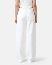 Load image into Gallery viewer, NIKKA | WHITE CLOSED