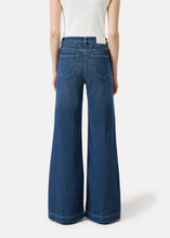 Load image into Gallery viewer, GLOW-UP WIDE JEANS | DARK BLUE