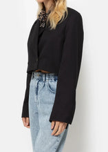 Load image into Gallery viewer, LYGIE CROPPED DOUBLE BREASTED BLAZER | BLACK AME