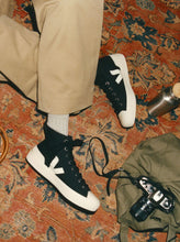 Load image into Gallery viewer, VEJA WATA II HIGH CANVAS | BLACK PIERRE