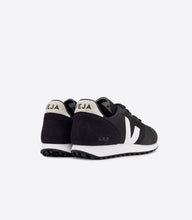 Load image into Gallery viewer, SDU B-MESH | BLACK WHITE VEJA