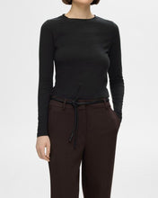Load image into Gallery viewer, SLFMANJA LS O-NECK | BLACK SELECTED