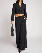 Load image into Gallery viewer, SUTTLE SKIRT | BLACK MUNTHE