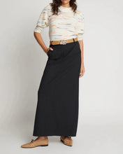 Load image into Gallery viewer, SUTTLE SKIRT | BLACK MUNTHE