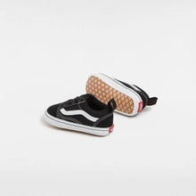 Load image into Gallery viewer, OLD SKOOL CRIB | BLACK/TRUE WHITE VANS