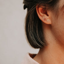 Load image into Gallery viewer, BOUCLE D'OREILLE ROMY (1/2 PAIRE) | PLAQUE OR TIROIR DE LOU
