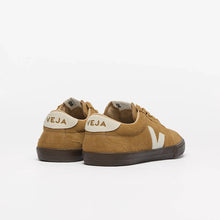Load image into Gallery viewer, vOLLEY SUEDE | NATURAL EAGLE VEJA