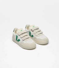 Load image into Gallery viewer, SMALL V-90 OT LEATHER | WHITE EMERAUDE VEJA
