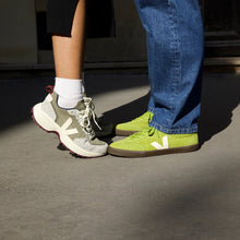Load image into Gallery viewer, VENTURI II SUEDE | KAKI SABLE VEJA