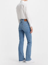 Load image into Gallery viewer, 725 HIGH RISE BOOTCUT DENIM | BLUE WAVE LIGHT FROM LEVI'S