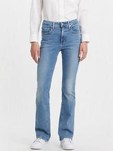 Load image into Gallery viewer, 725 HIGH RISE BOOTCUT DENIM | BLUE WAVE LIGHT FROM LEVI'S
