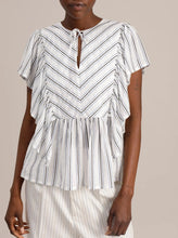 Load image into Gallery viewer, JAGERI TOP | IVORY