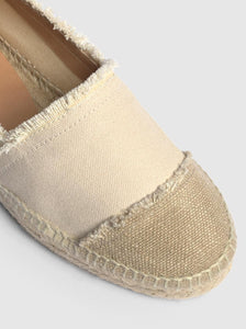 Flat ivory espadrille made of cotton canvas from Castaner