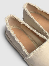 Load image into Gallery viewer, Flat ivory espadrille made of cotton canvas from Castaner