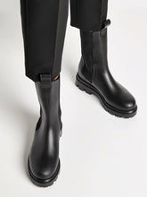 Load image into Gallery viewer, FLATTERED LIA LEATHER BOOTS | BLACK