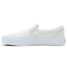 Load image into Gallery viewer, VANS SLIP ON VR3 LEATHER LIGHT GRAY
