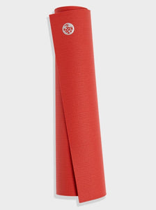 MANDUKA The PROlite® yoga mat is the perfect solution for people seeking a lightweight yoga mat with superior quality and comfort. Ideal performance yoga mat for the studio and on the go. 