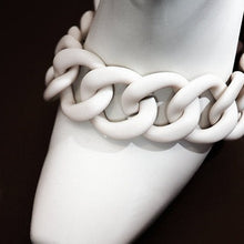 Load image into Gallery viewer, DANI NECKLACE | BEIGE LAURENCE DELVALLEZ