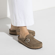 Charger l&#39;image dans la galerie, BUCKLEY SUEDE LEATHER | GRAY TAUPE BIRKENSTOCK