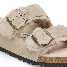 Charger l&#39;image dans la galerie, ARIZONA SHEARLING | TAUPE BIRKENSTOCK