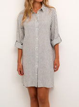 Charger l&#39;image dans la galerie, MILIA SHIRT DRESS | CHALK/BLACK STRIPE KAFFE