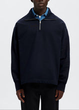 Load image into Gallery viewer, SLHRELAXARON LS HALF ZIP SWEAT  |  SKY CAPTAIN SELECTED MEN