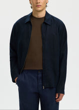Load image into Gallery viewer, SLHREGJEREMY LINEN ZIP OVERSHIRT | SKY CAPTAIN SELECTED MEN
