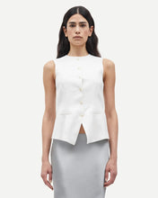 Load image into Gallery viewer, SARUMA VEST | WHITE SAMSOE SAMSOE