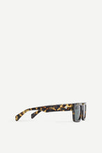 Load image into Gallery viewer, SAJESSIE SUNGLASSES | YELLOW TORTOISE SAMSOE SAMSOE