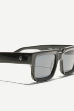 Load image into Gallery viewer, SAJESSIE SUNGLASSES | BLACK SAMSOE SAMSOE