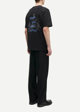 Load image into Gallery viewer, SACARDS T-SHIRT | BLACK CARDS SAMSOE SAMSOE